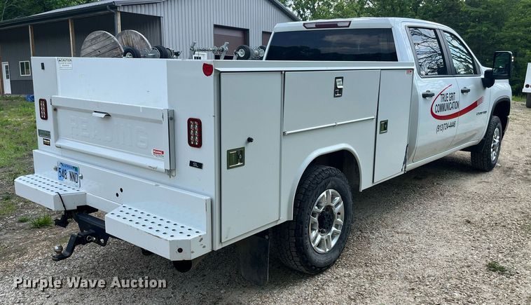 image for item LA9960 2020 Chevrolet Silverado 2500HD  Crew Cab utility bed pickup truck