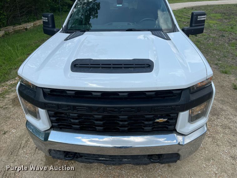 image for item LA9960 2020 Chevrolet Silverado 2500HD  Crew Cab utility bed pickup truck