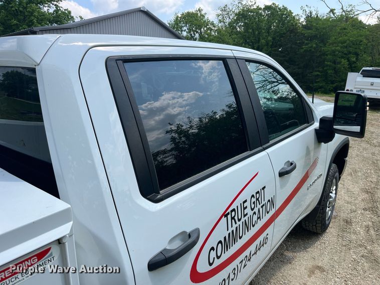 image for item LA9960 2020 Chevrolet Silverado 2500HD  Crew Cab utility bed pickup truck