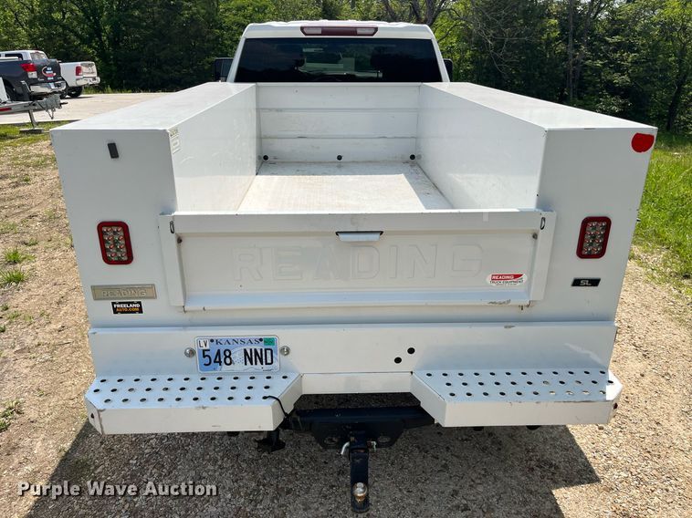 image for item LA9960 2020 Chevrolet Silverado 2500HD  Crew Cab utility bed pickup truck