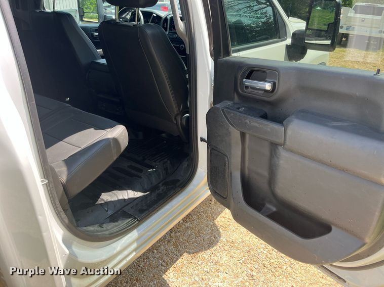 image for item LA9960 2020 Chevrolet Silverado 2500HD  Crew Cab utility bed pickup truck