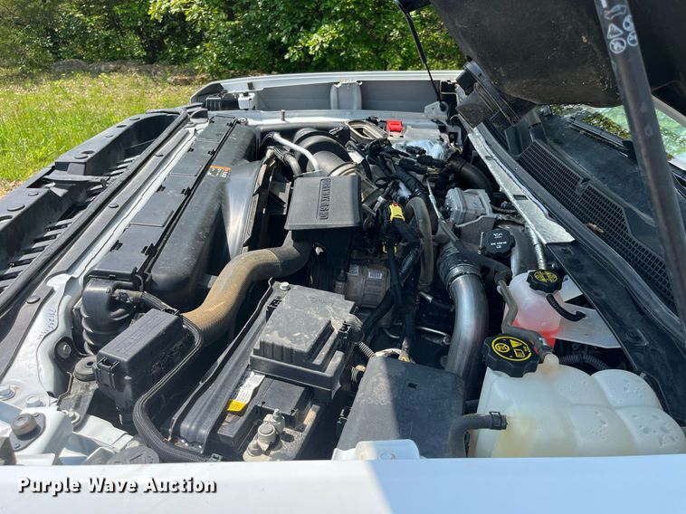 image for item LA9960 2020 Chevrolet Silverado 2500HD  Crew Cab utility bed pickup truck