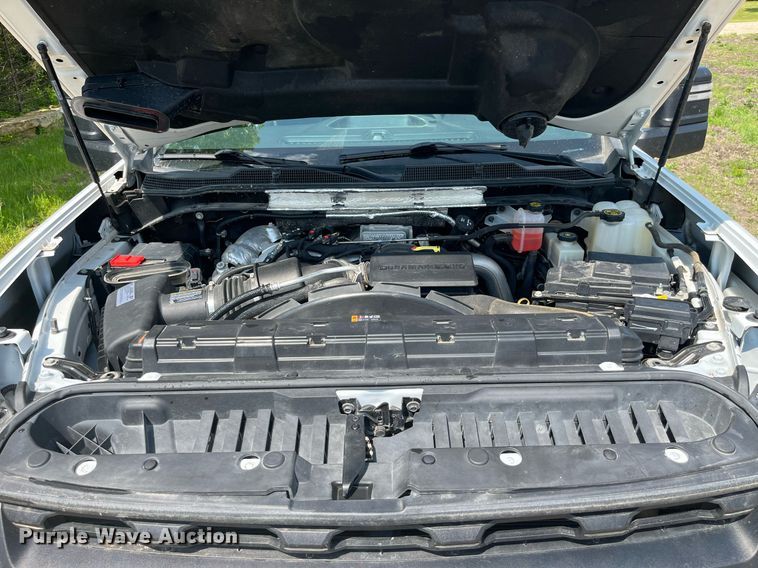 image for item LA9960 2020 Chevrolet Silverado 2500HD  Crew Cab utility bed pickup truck