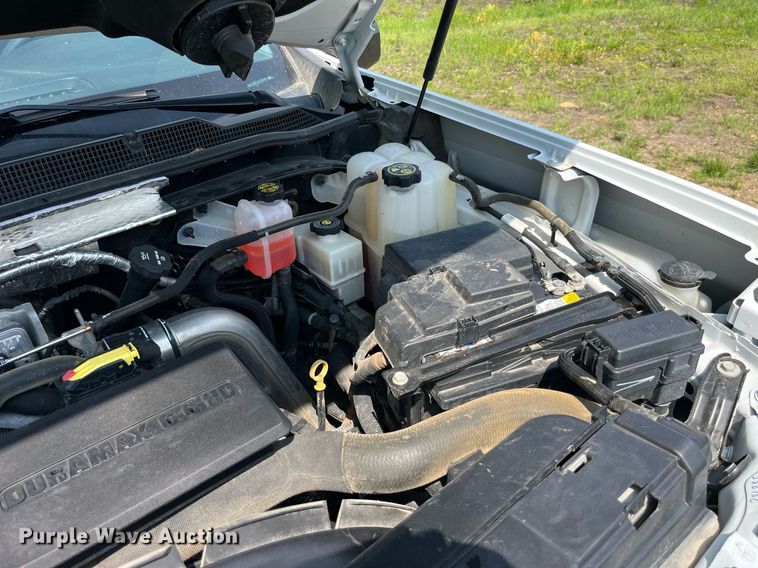 image for item LA9960 2020 Chevrolet Silverado 2500HD  Crew Cab utility bed pickup truck