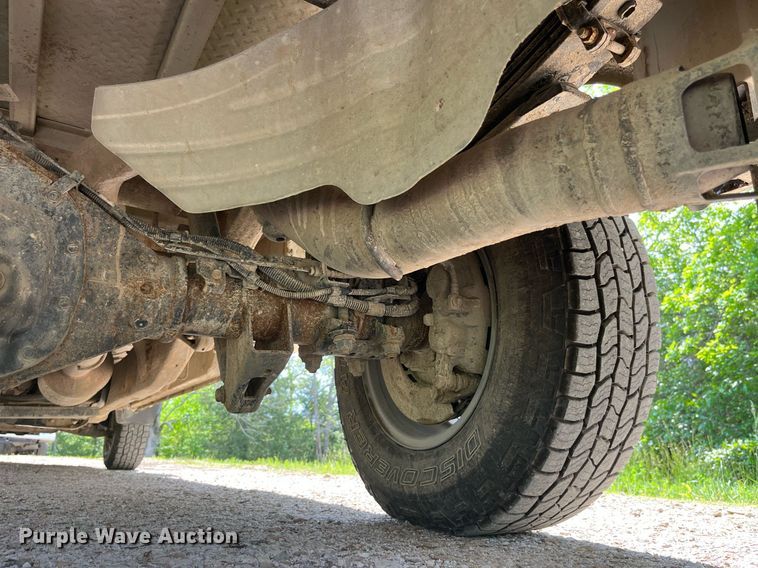 image for item LA9960 2020 Chevrolet Silverado 2500HD  Crew Cab utility bed pickup truck