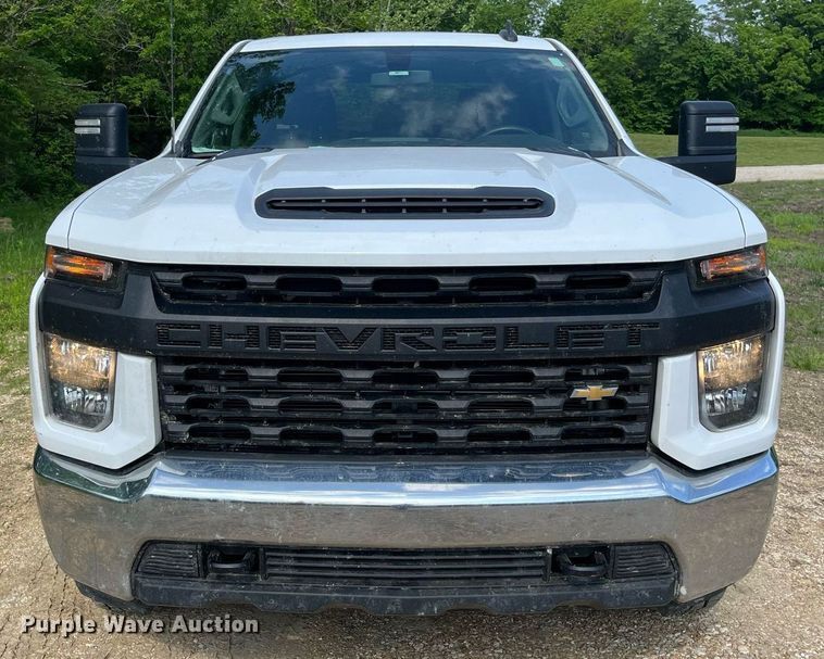 image for item LA9961 2020 Chevrolet Silverado 2500HD  Crew Cab utility bed pickup truck