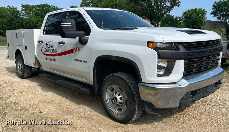 image for item LA9961 2020 Chevrolet Silverado 2500HD  Crew Cab utility bed pickup truck