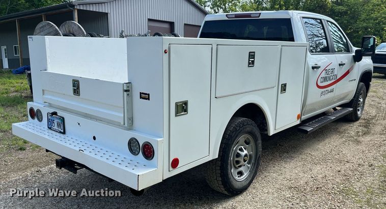 image for item LA9961 2020 Chevrolet Silverado 2500HD  Crew Cab utility bed pickup truck