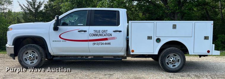 image for item LA9961 2020 Chevrolet Silverado 2500HD  Crew Cab utility bed pickup truck