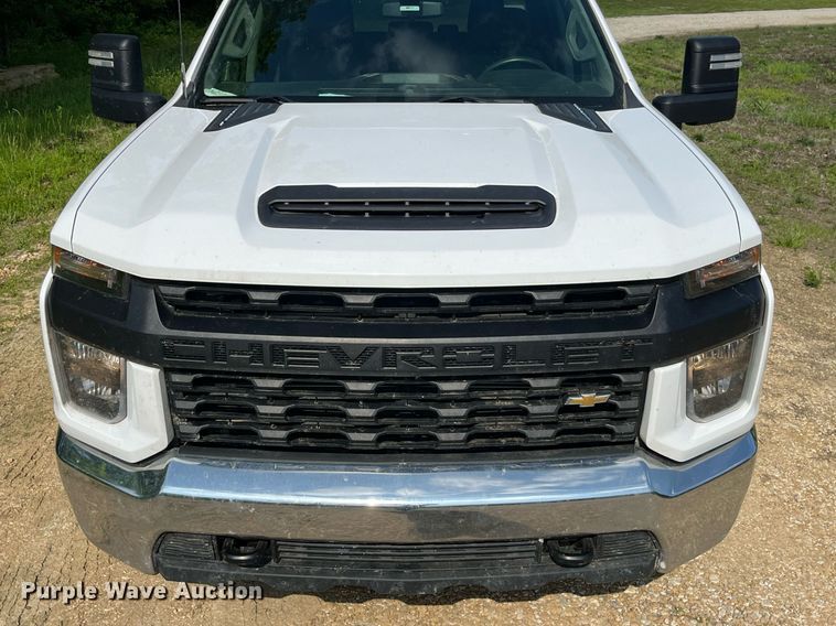 image for item LA9961 2020 Chevrolet Silverado 2500HD  Crew Cab utility bed pickup truck