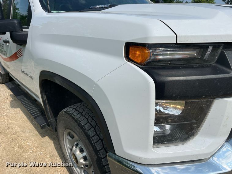 image for item LA9961 2020 Chevrolet Silverado 2500HD  Crew Cab utility bed pickup truck
