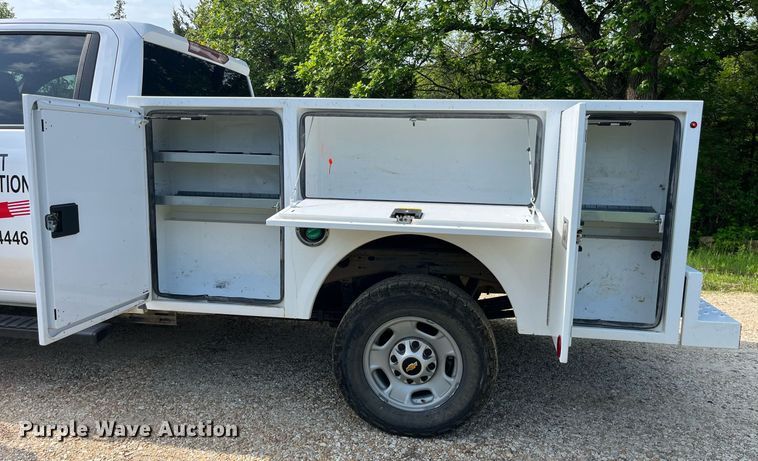 image for item LA9961 2020 Chevrolet Silverado 2500HD  Crew Cab utility bed pickup truck