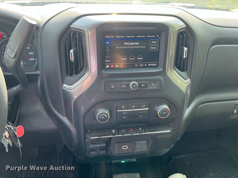 image for item LA9961 2020 Chevrolet Silverado 2500HD  Crew Cab utility bed pickup truck