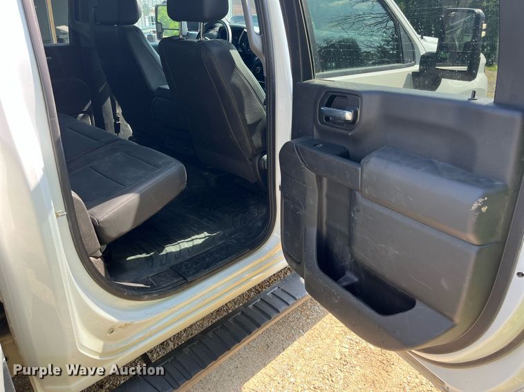 image for item LA9961 2020 Chevrolet Silverado 2500HD  Crew Cab utility bed pickup truck