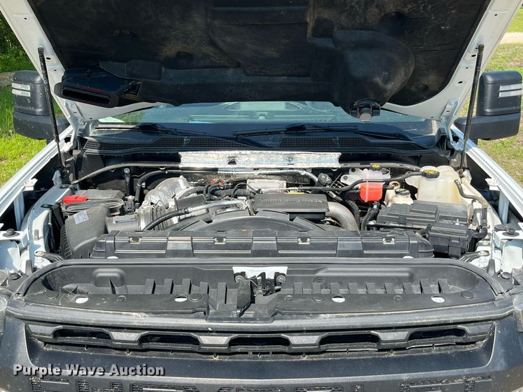 image for item LA9961 2020 Chevrolet Silverado 2500HD  Crew Cab utility bed pickup truck