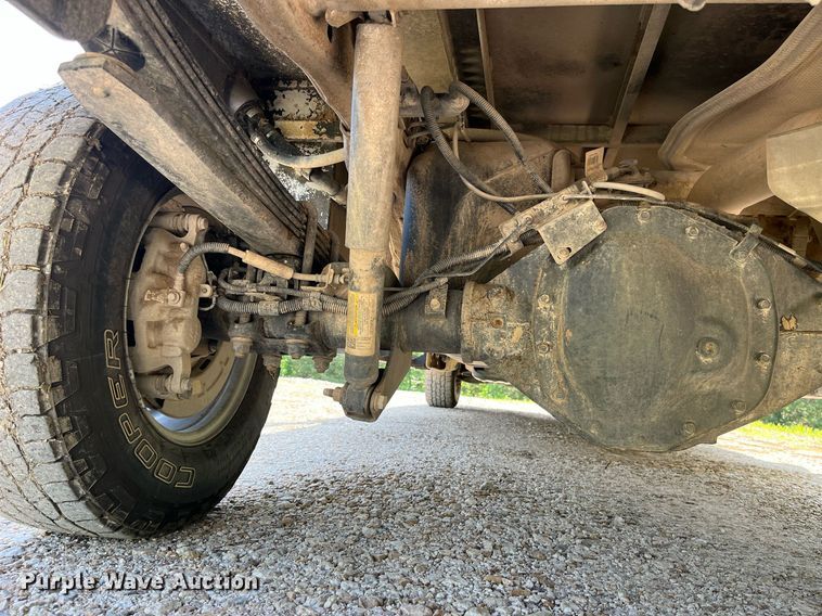 image for item LA9961 2020 Chevrolet Silverado 2500HD  Crew Cab utility bed pickup truck