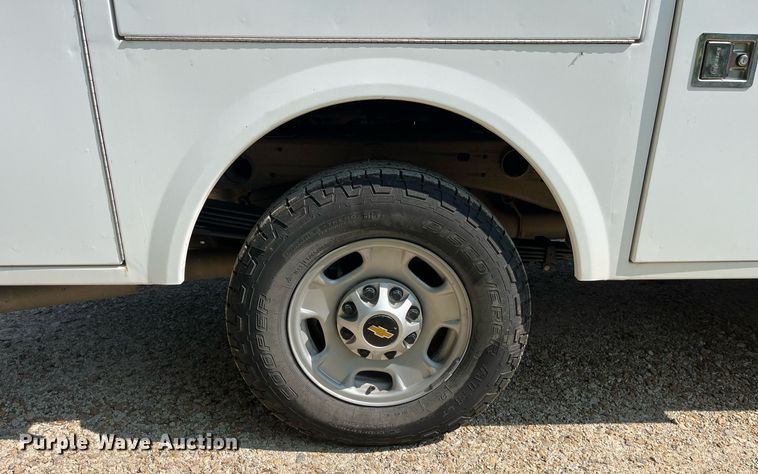 image for item LA9961 2020 Chevrolet Silverado 2500HD  Crew Cab utility bed pickup truck