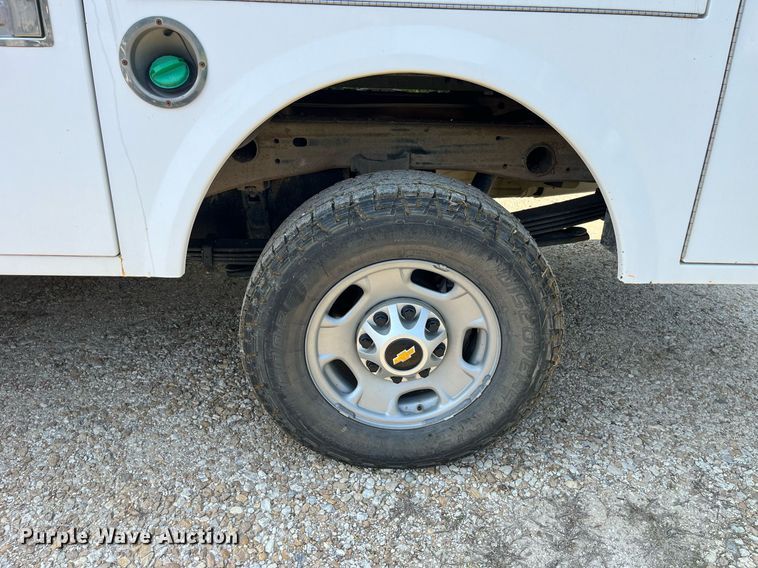 image for item LA9961 2020 Chevrolet Silverado 2500HD  Crew Cab utility bed pickup truck