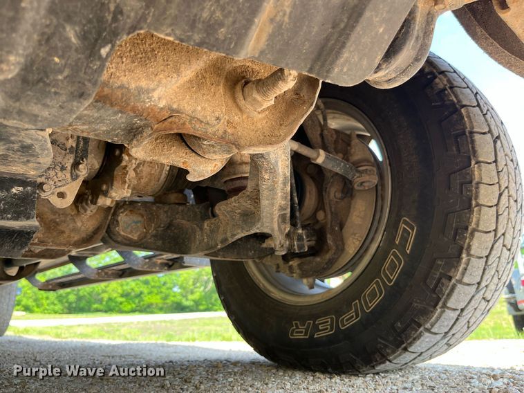 image for item LA9961 2020 Chevrolet Silverado 2500HD  Crew Cab utility bed pickup truck