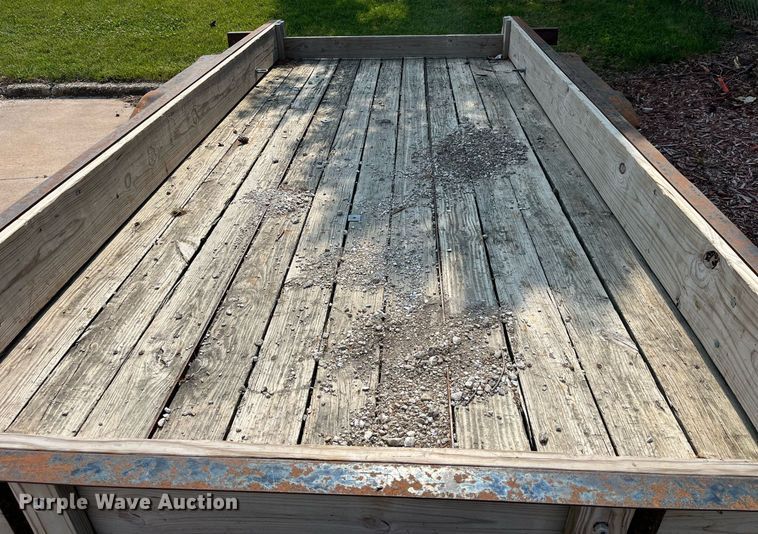 image for item LA9971 2001 Trailerman  utility trailer