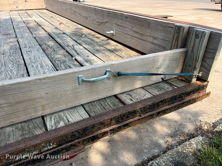 image for item LA9971 2001 Trailerman  utility trailer