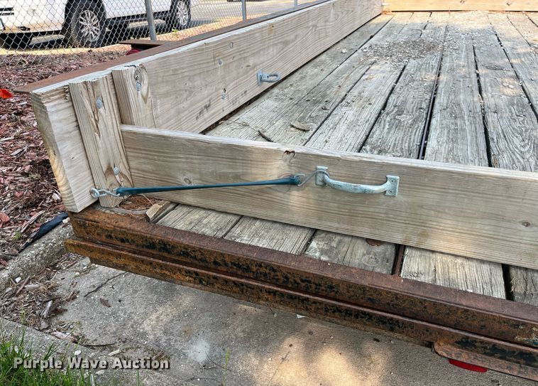 image for item LA9971 2001 Trailerman  utility trailer