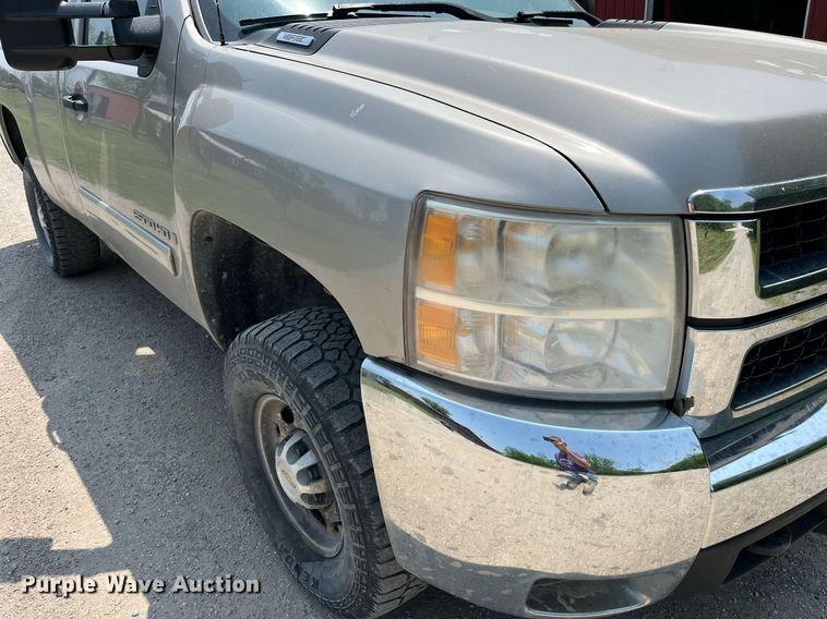 image for item LA9974 2007 Chevrolet Silverado 2500HD  pickup truck