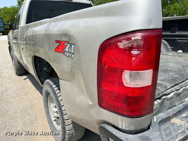 image for item LA9974 2007 Chevrolet Silverado 2500HD  pickup truck