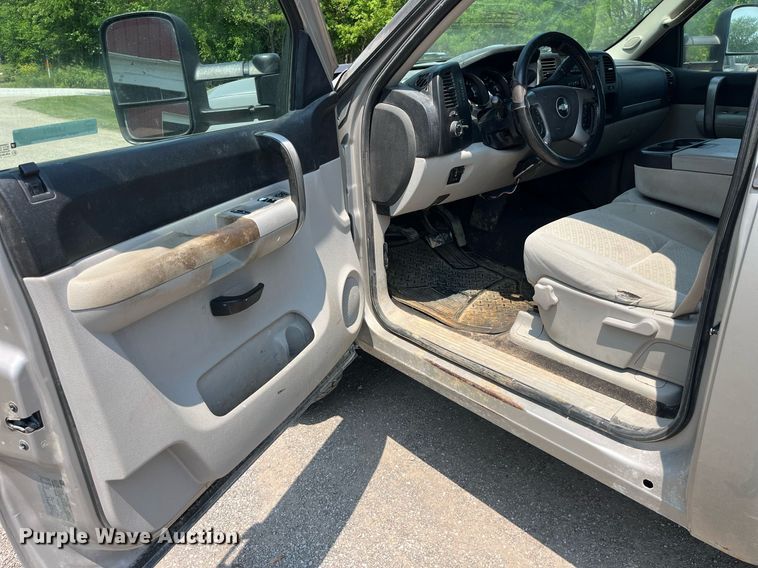 image for item LA9974 2007 Chevrolet Silverado 2500HD  pickup truck