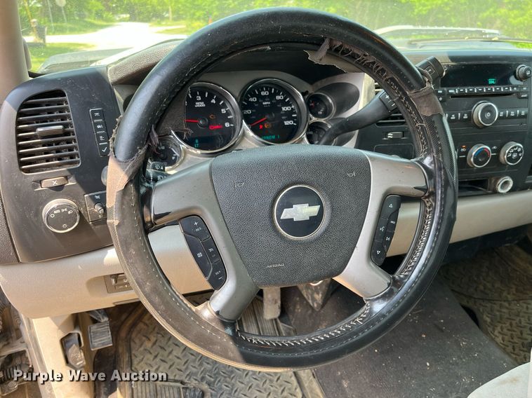 image for item LA9974 2007 Chevrolet Silverado 2500HD  pickup truck