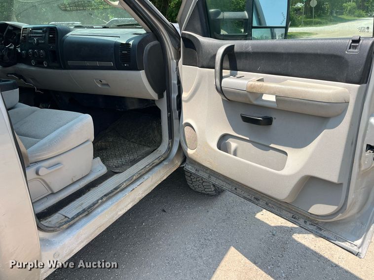 image for item LA9974 2007 Chevrolet Silverado 2500HD  pickup truck