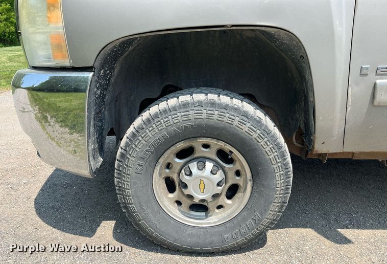 image for item LA9974 2007 Chevrolet Silverado 2500HD  pickup truck