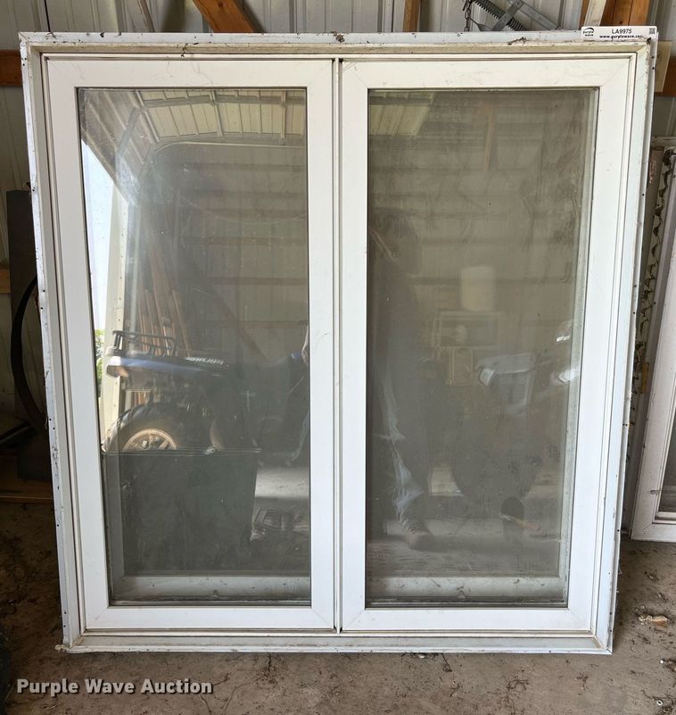 image for item LA9975 (4) windows