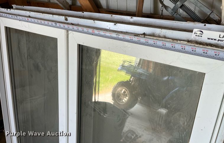 image for item LA9975 (4) windows