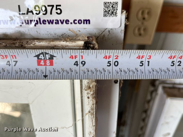 image for item LA9975 (4) windows