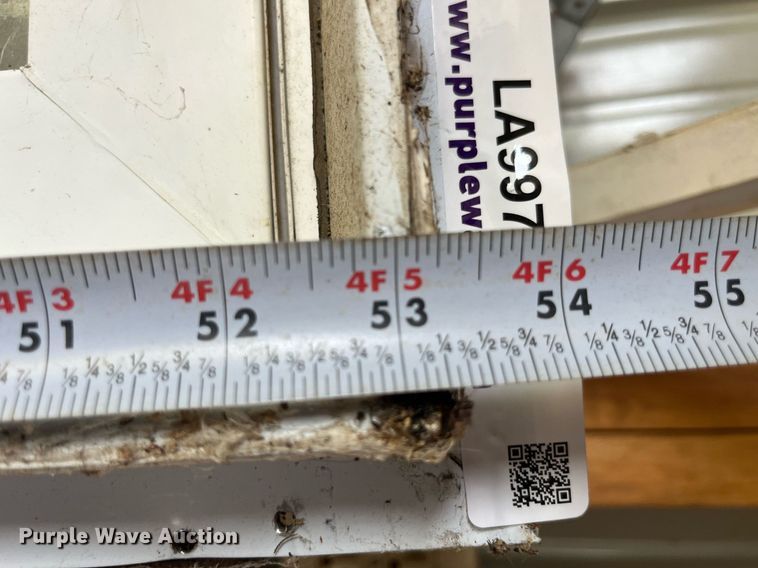 image for item LA9975 (4) windows