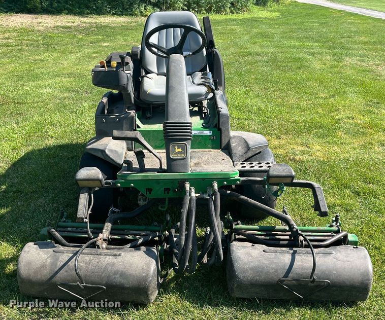 image for item LA9987 John Deere 2500  greens mower