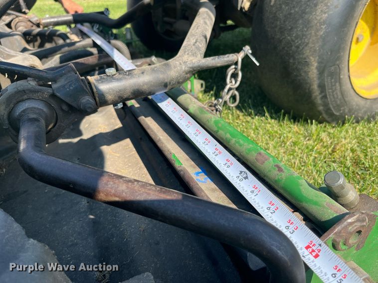 image for item LA9987 John Deere 2500  greens mower