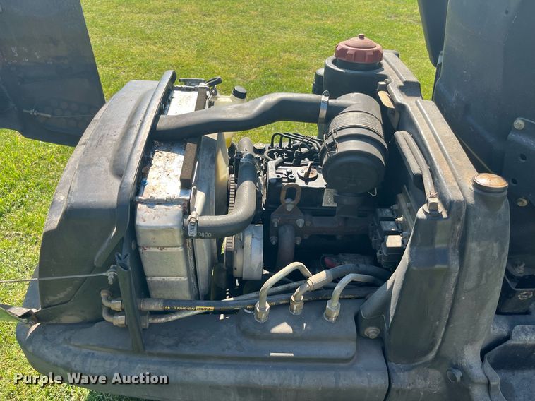 image for item LA9987 John Deere 2500  greens mower