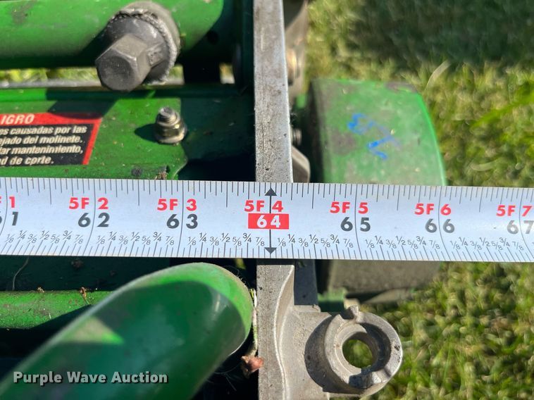 image for item LA9988 John Deere 2500B  greens mower