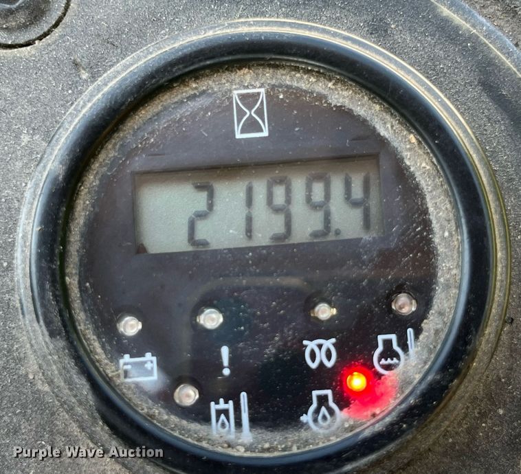 image for item LA9988 John Deere 2500B  greens mower