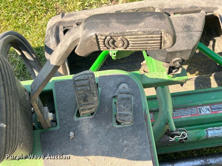 image for item LA9988 John Deere 2500B  greens mower