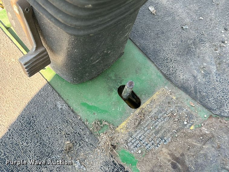 image for item LA9988 John Deere 2500B  greens mower