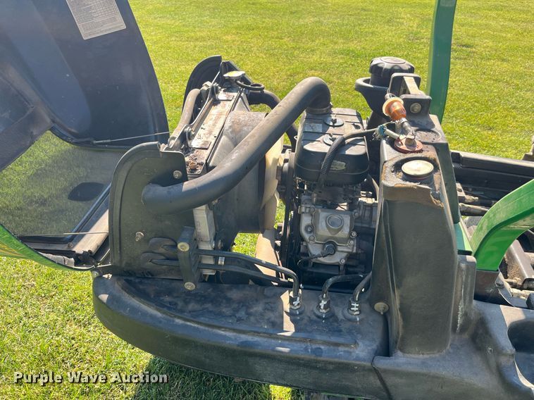 image for item LA9988 John Deere 2500B  greens mower