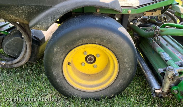 image for item LA9988 John Deere 2500B  greens mower