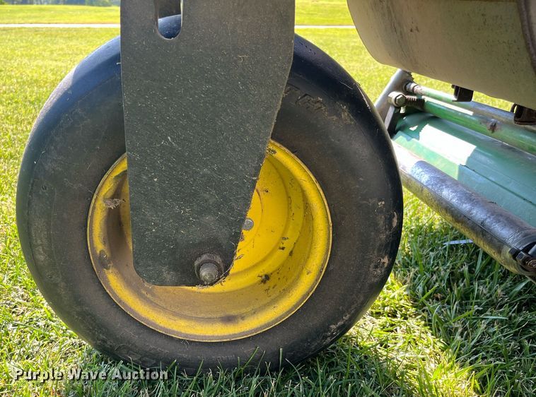 image for item LA9988 John Deere 2500B  greens mower