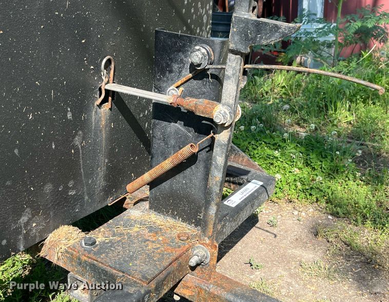 image for item LA9989 Adams  spreader