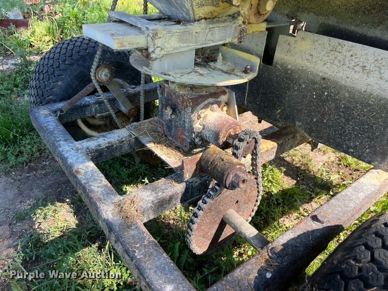 image for item LA9989 Adams  spreader