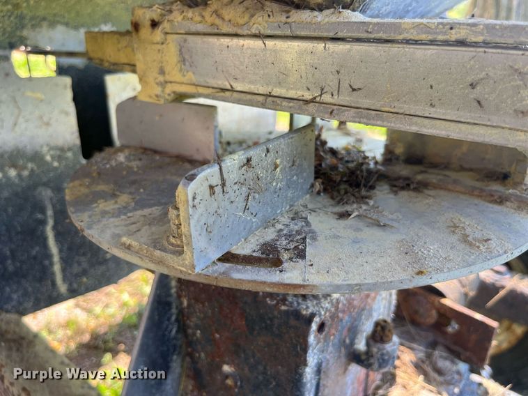 image for item LA9989 Adams  spreader