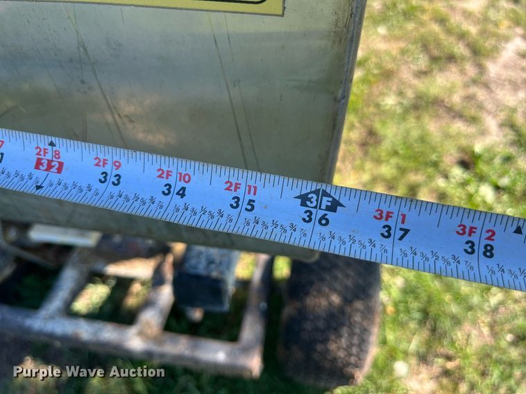 image for item LA9989 Adams  spreader